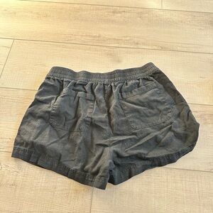 Black Women's Stretchy Linen Shorts